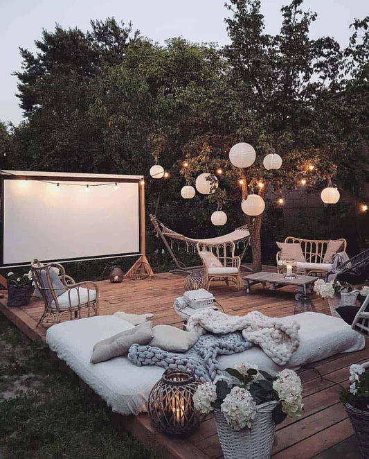 Top 10 Items You Need to Make Your Outdoor Space Summer Decor Ready!